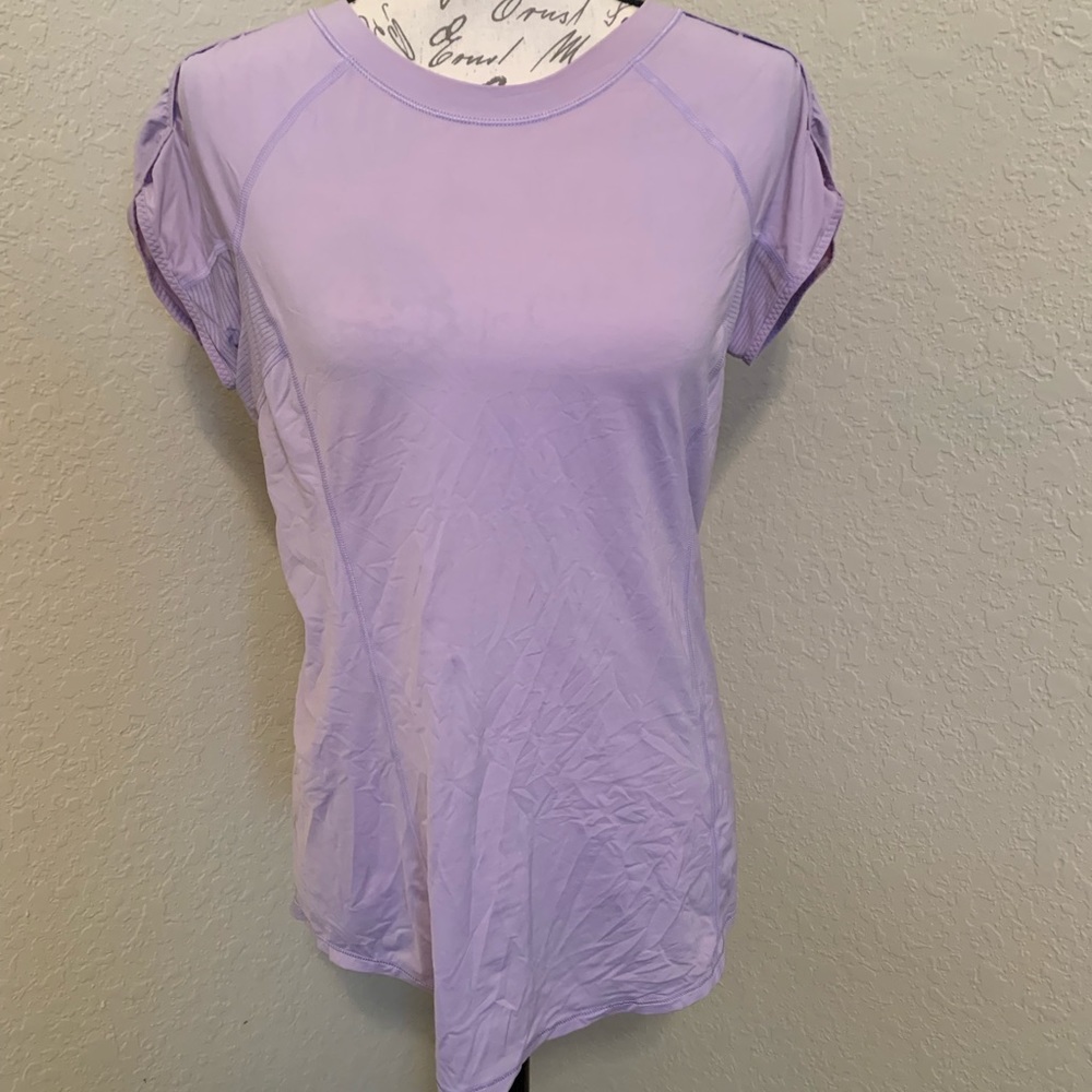 Lulu lemon tee